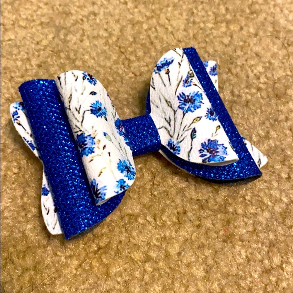 Homemade Bow✨